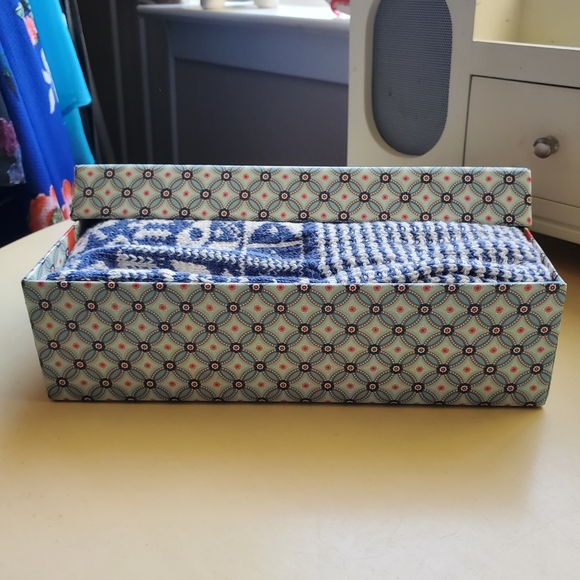 Blue and white thigh high socks - Picture 11 of 14